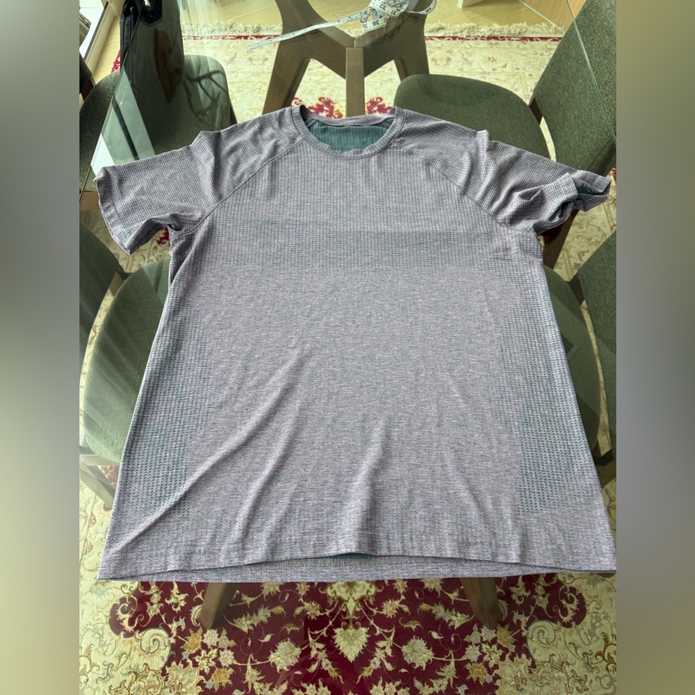 Lululemon Metal Vent Tech Short-Sleeve Shirt in Light Purple/Tonal Green, SZ XL
